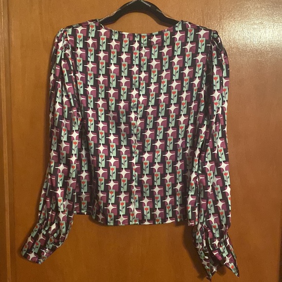 NWT size 10 Glamorous gorgeous retro looking Blouse - Picture 5 of 11